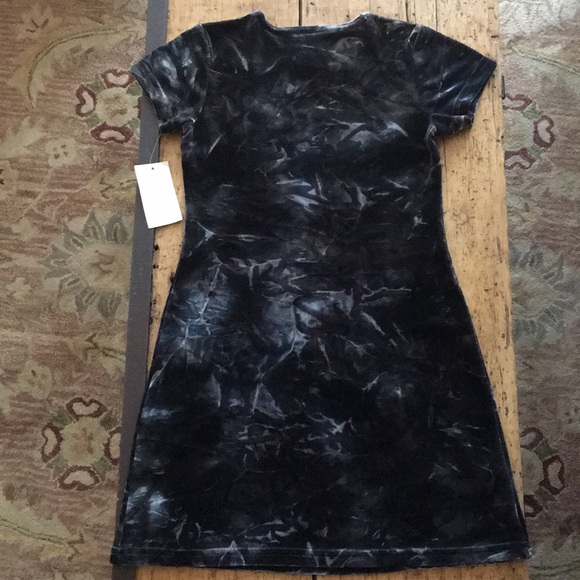 Stylish Hand Dyed Velvet Dress - Picture 5 of 8